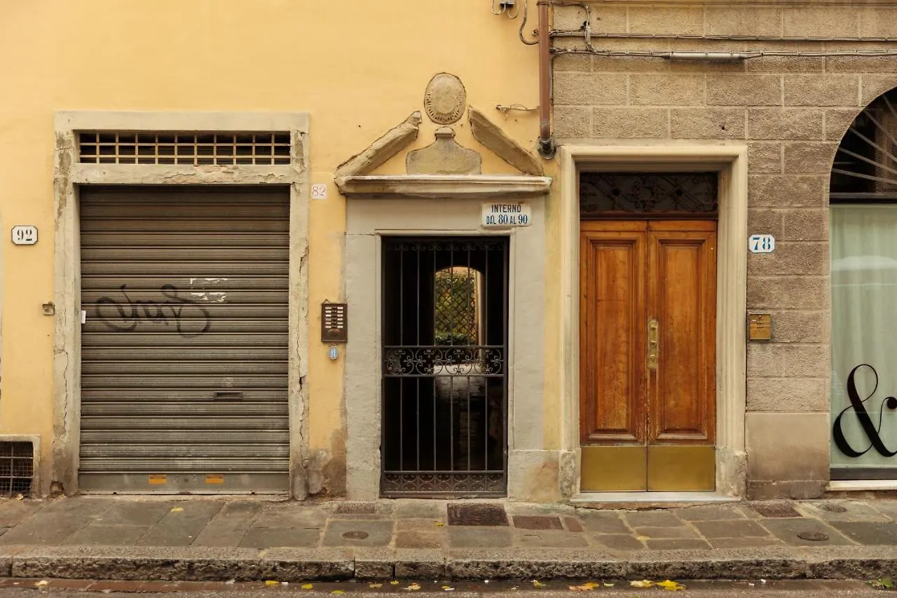 Vintage Apartments In The Center Of Florence