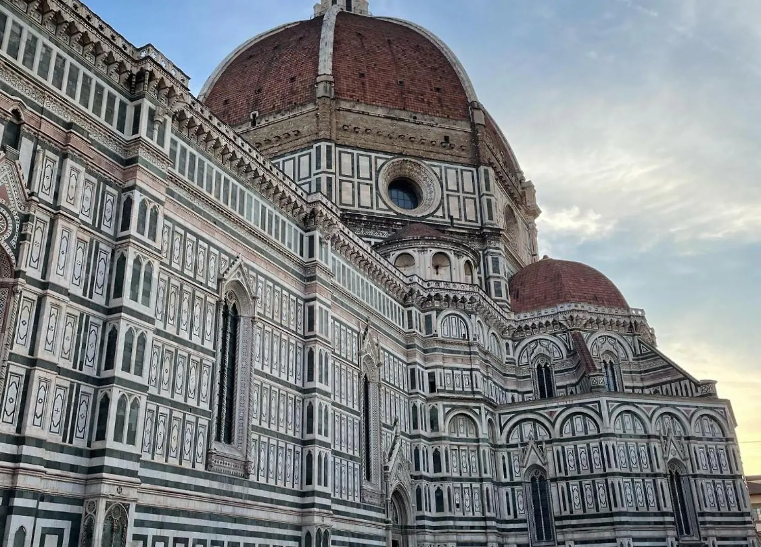 Vintage Apartments In The Center Of Florence